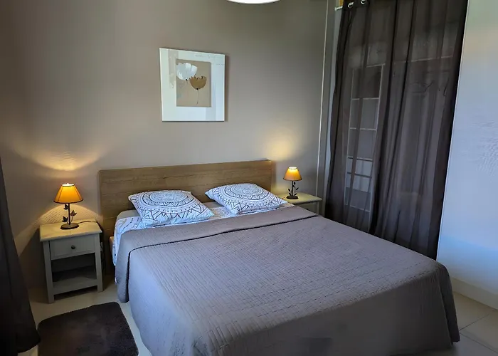 La Bonne Chauffe - La Longère Hébergement de vacances Verrieres (Charente)